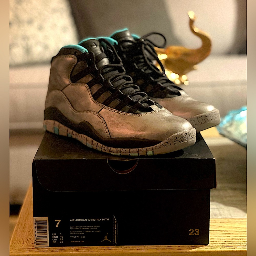 VNDS Air Jordan X (10) Lady Liberty Size 7Y - 100% Authentic - Picture 2 of 4